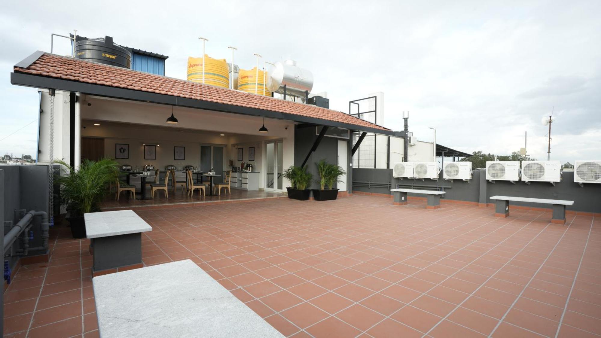 Wandr Hotel- Near Mg Road Bangalore Eksteriør billede